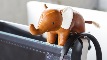Elephant desk toy